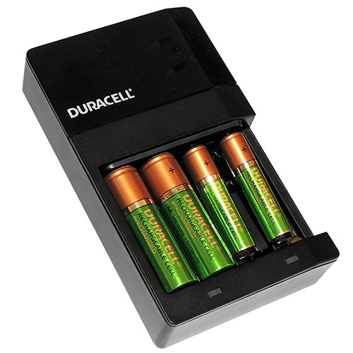 Battery charger including 4 batteries